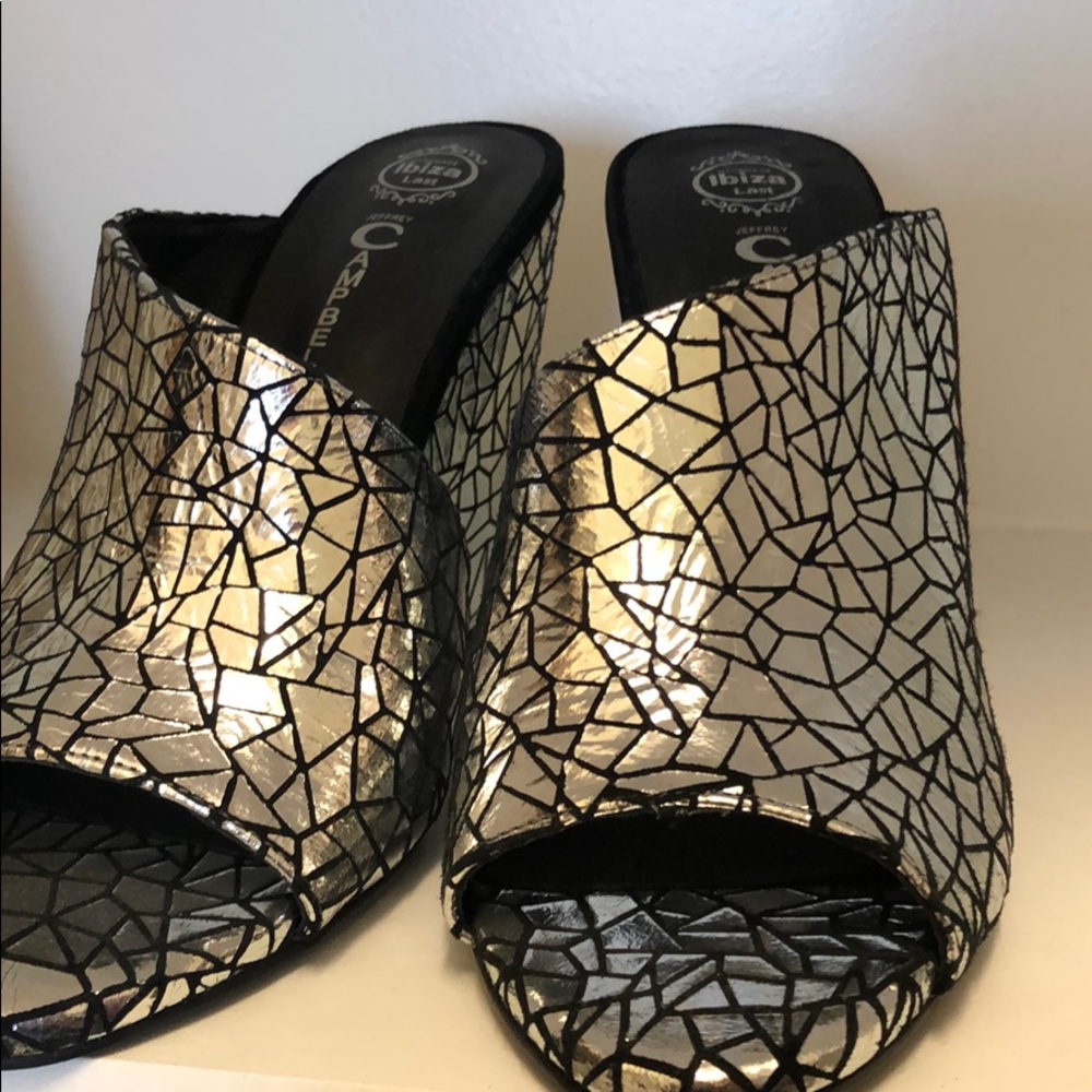 Shoes wedge heeled silver and black slides